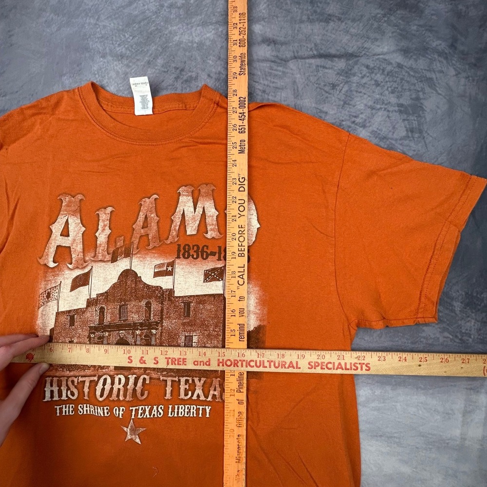 Gildan Alamo Historic Texas Graphic T Shirt‎ Orange Mens XL Boxy Fit Y2K Style - Picture 5 of 6
